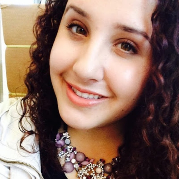 Meet your Posher, Athena - Picture 1 of 1